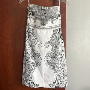New York and Company Strapless dress